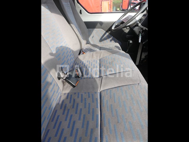 Nissan trade 3.0 (1996-44.049 km-vin:vwake0553s745309) - afbeelding 11 van  27