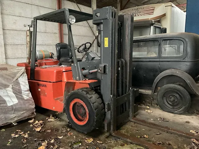 Nissan vorkheftruck - afbeelding 1 van  7