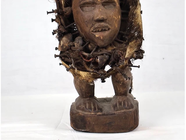Nkondi voodoo beeld - afbeelding 4 van  8