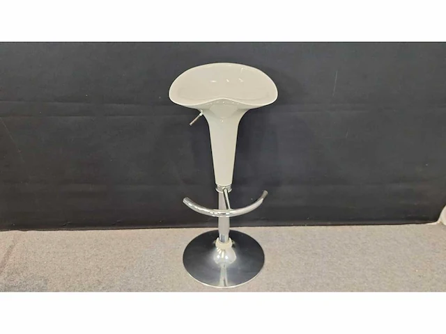 Nn - barkruk (4x) - afbeelding 1 van  5