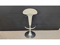 Nn - barkruk (4x) Nn - barkruk (4x)