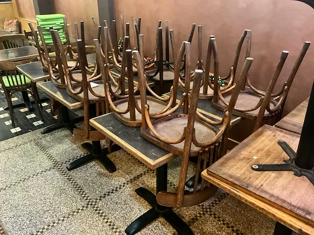 Nn bistrotafels en stoelen - afbeelding 14 van  14