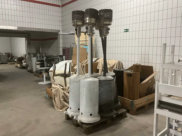 Nn diverse terrasverwarming (5x) - afbeelding 1 van  6