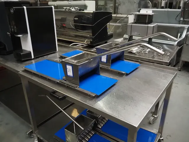 Nn filling device for croquettes - afbeelding 2 van  7