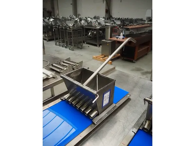 Nn filling device for croquettes - afbeelding 3 van  7