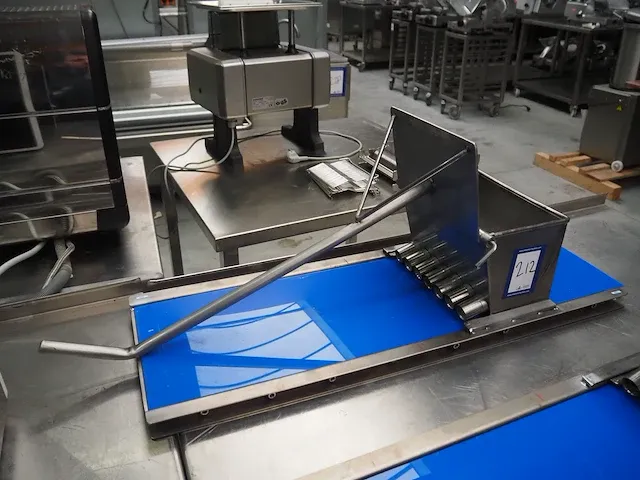Nn filling device for croquettes - afbeelding 5 van  7