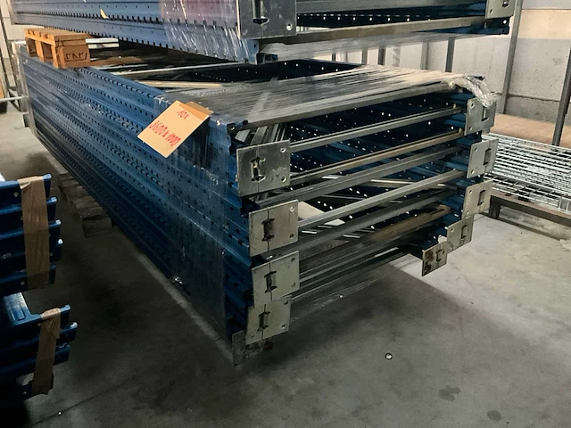 Nn gedemonteerde staanders palletstelling (10x) - afbeelding 1 van  5