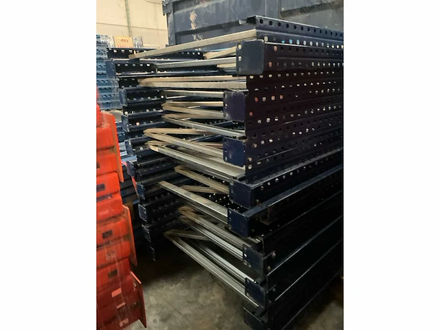 Nn gedemonteerde staanders palletstelling (18x) - afbeelding 3 van  4