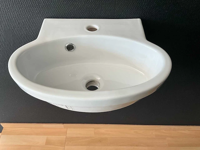 Nn hangtoilet en handenwasser (2x) - afbeelding 5 van  7