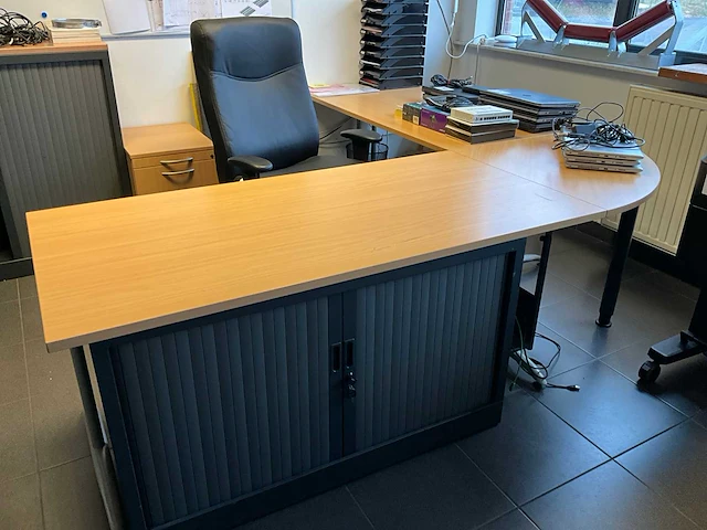 Nn hoekbureau - afbeelding 1 van  5