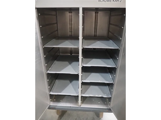 Nn isolated trolley - afbeelding 7 van  7