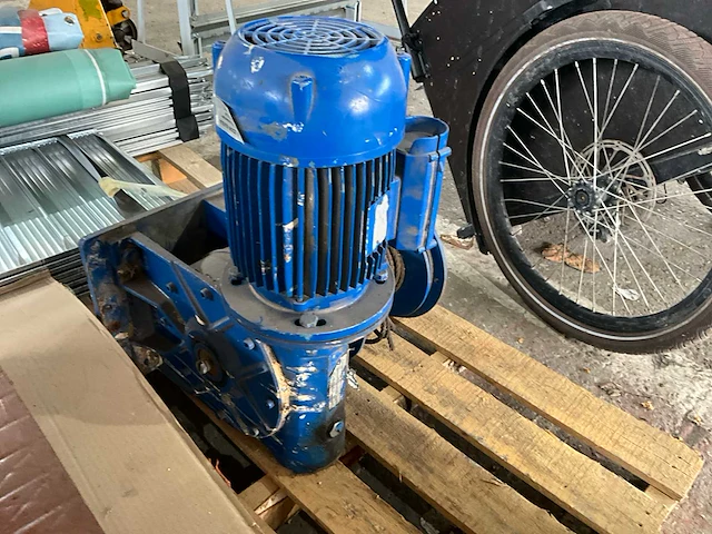 Nn lmr 90l s4 elektrische lier - afbeelding 3 van  4