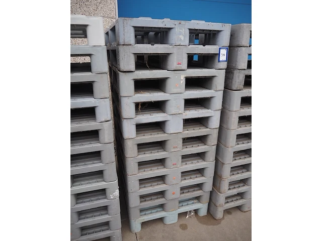 Nn pallets - afbeelding 1 van  4