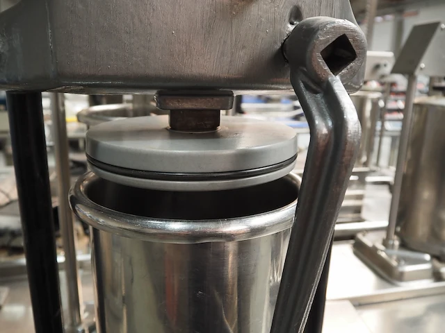 Nn piston filler - afbeelding 8 van  9