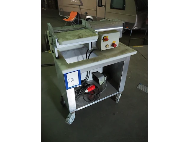 Nn skinning machine - afbeelding 1 van  9