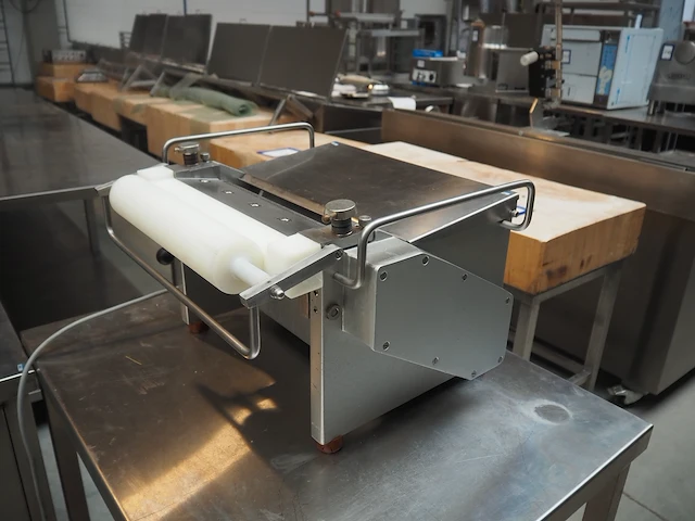 Nn skinning machine - afbeelding 4 van  8