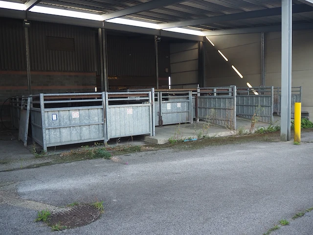 Nn stables - afbeelding 1 van  16