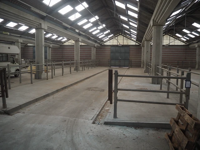 Nn stables - afbeelding 1 van  2