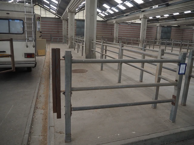 Nn stables - afbeelding 2 van  2