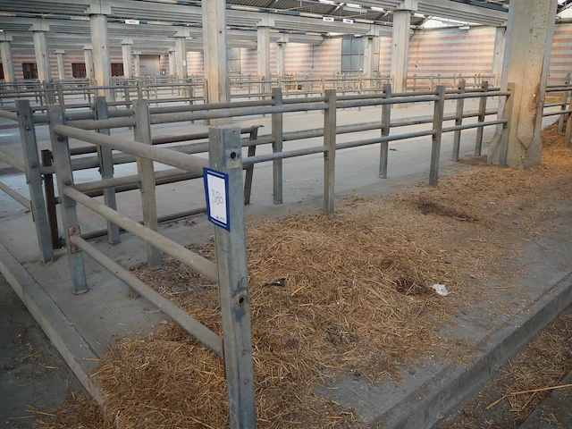 Nn stables - afbeelding 1 van  3