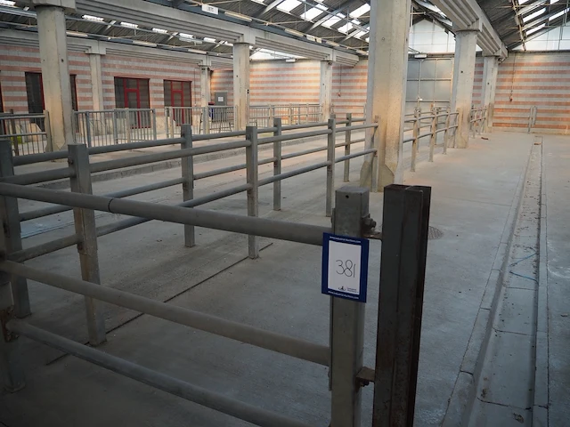 Nn stables - afbeelding 2 van  2