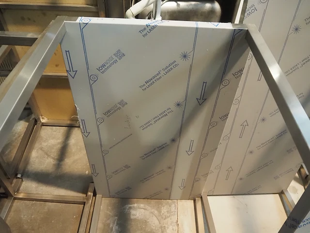 Nn table - afbeelding 3 van  4