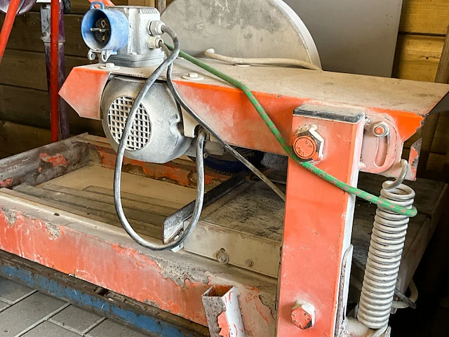 Nn tegelzaagmachine - afbeelding 2 van  3