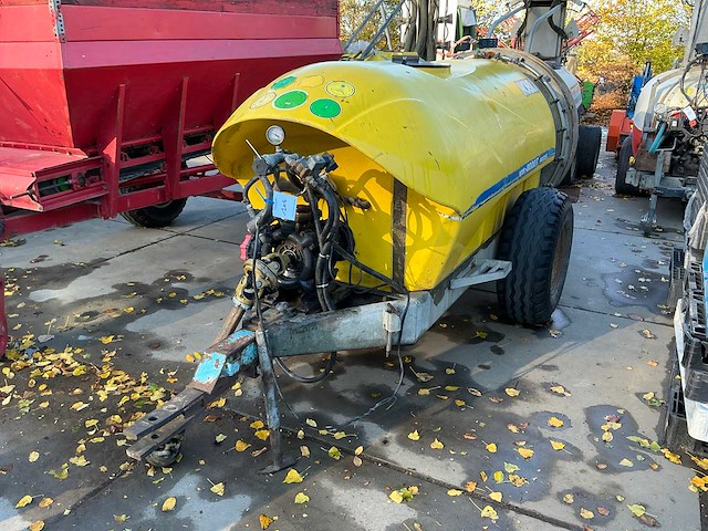 Nobili 105-2000t getrokken spuitmachine - afbeelding 2 van  5