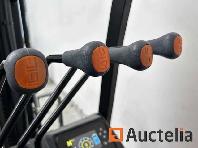 Noblelift fe4p16qc 2024 vorkheftruck 1.6t verstelbare lepels elektrisch - afbeelding 9 van  39