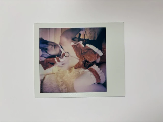 Nobuyoshi araki - originele polaroid - afbeelding 1 van  3