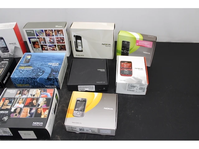 Nokia (x10) - afbeelding 3 van  4