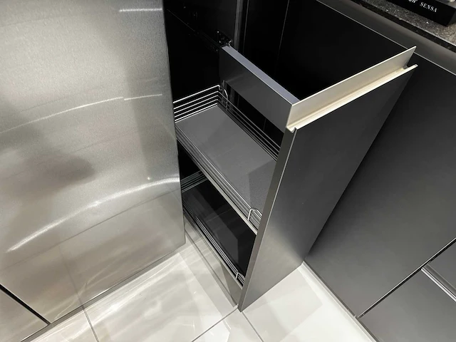 Nolte - ferro 40 - showroomkeuken - afbeelding 11 van  35
