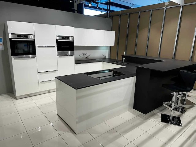 Nolte - nova lack 73a - showroomkeuken - afbeelding 1 van  52