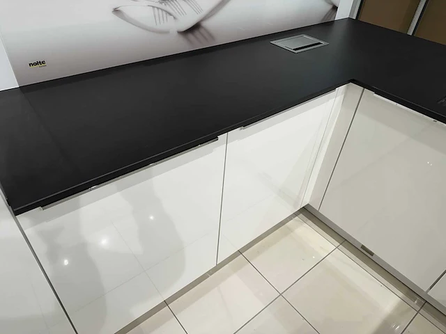 Nolte - nova lack 73a - showroomkeuken - afbeelding 18 van  52