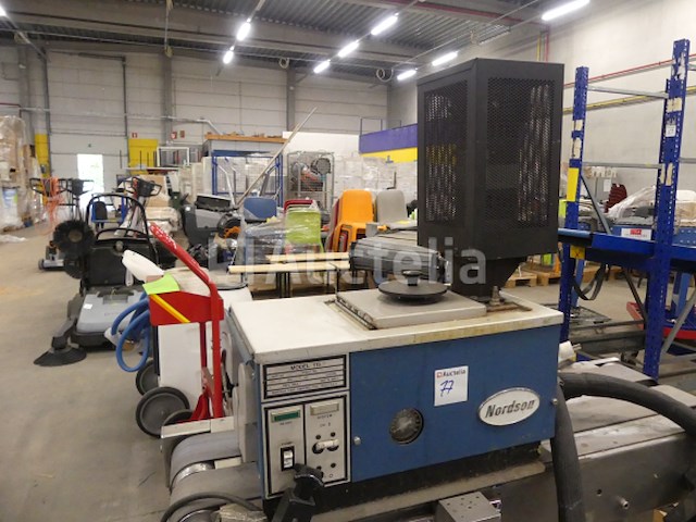 Nordson 115b lijmpistool met trolley - afbeelding 1 van  6