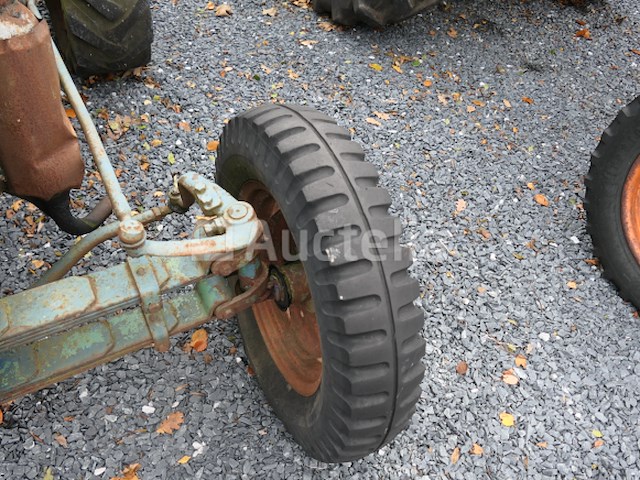 Normag kornett ii landbouwtractor + zijmaaierstang (vin:19010271952) - afbeelding 15 van  18