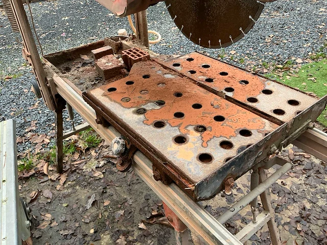 Norton cm401 steenzaagmachine - afbeelding 7 van  7