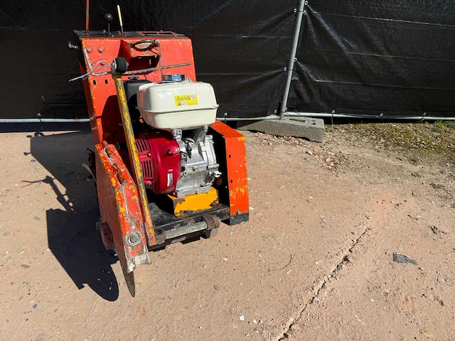 Norton csb1 betonzaagmachine - afbeelding 2 van  9
