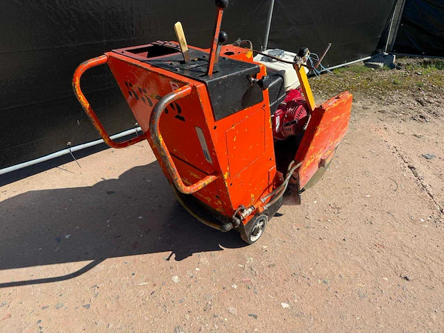 Norton csb1 betonzaagmachine - afbeelding 4 van  9