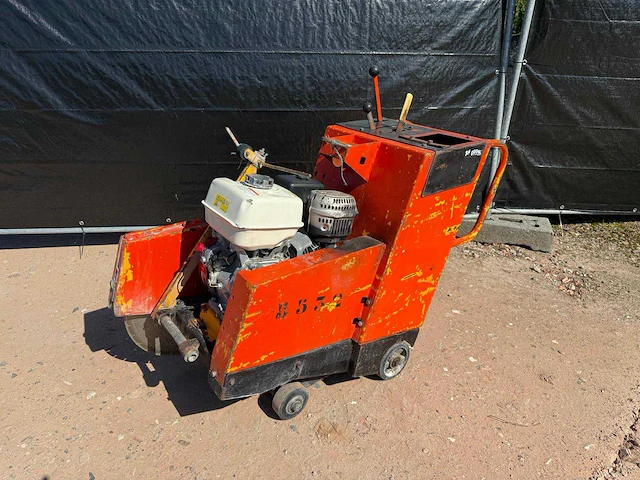 Norton csb1 betonzaagmachine - afbeelding 8 van  9