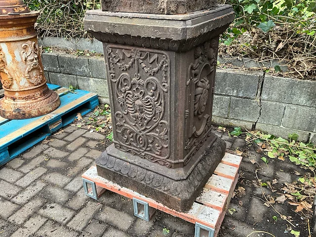 Nostalgisch tuinornament - afbeelding 3 van  9