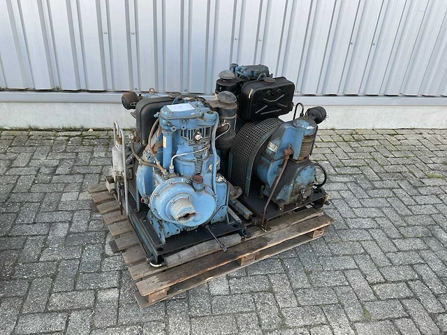 Nova swiss luchtcompressor (2x) - afbeelding 1 van  12
