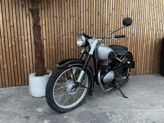 Novy villiers, 1957 - afbeelding 12 van  19