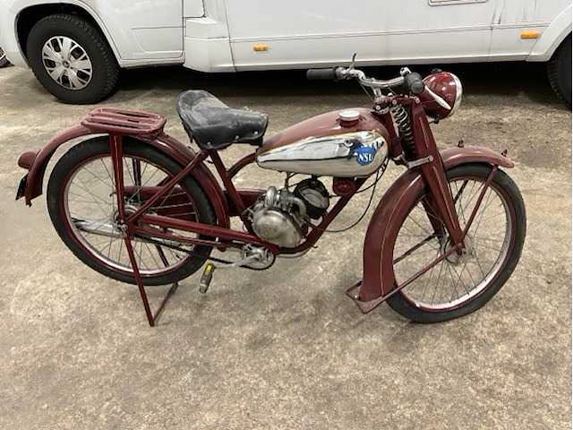 Nsu - quick - oldtimer - motorfiets - afbeelding 1 van  5