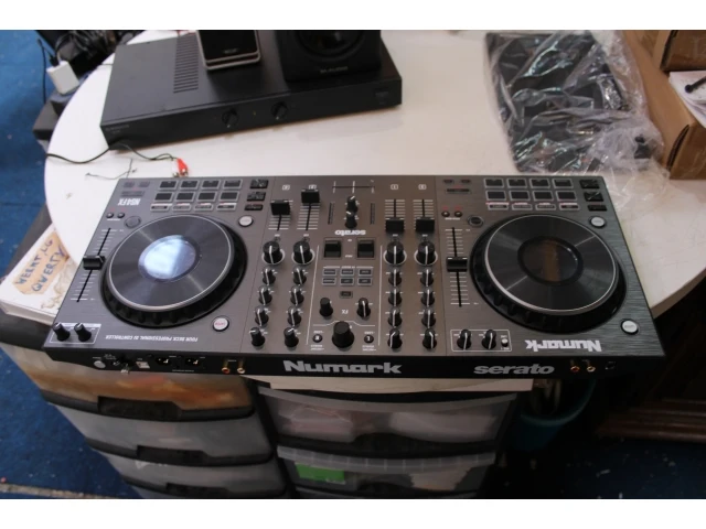 Numark ns4fx – 4-kanaals dj controller - afbeelding 2 van  3