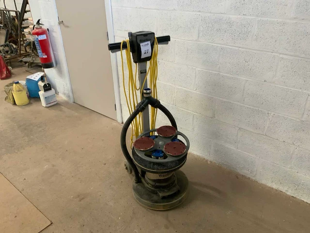 Numatic hfm1515 woodboy parket schuurmachine - afbeelding 1 van  7