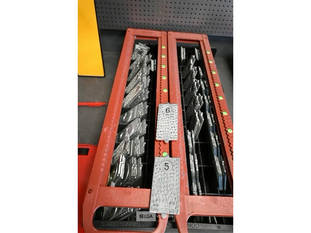 Nummerplaat persmachine - afbeelding 2 van  3