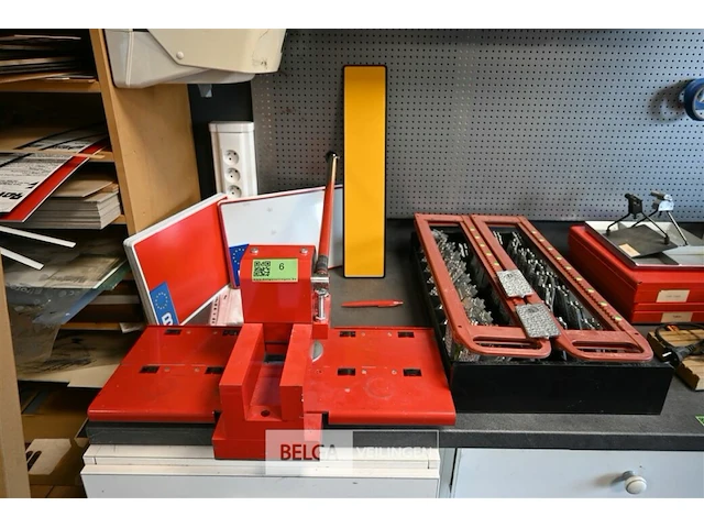 Nummerplaat persmachine - afbeelding 3 van  3