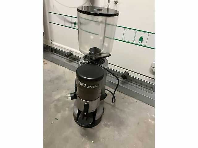 Nuova simonelli bonenmaler - afbeelding 2 van  6