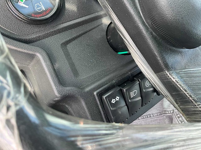 Nycheki y25-42 shovel / wiellader met cabine en graafbak - afbeelding 18 van  37